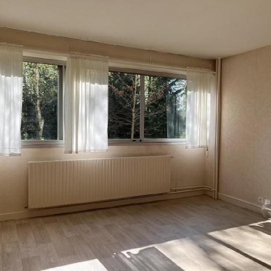  Annonces BEAUJOLAIS : Apartment | CHARNAY-LES-MACON (71850) | 42 m2 | 580 € 