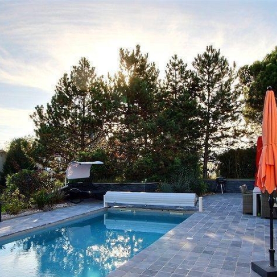  Annonces BEAUJOLAIS : Maison / Villa | CHARNAY-LES-MACON (71850) | 225 m2 | 799 000 € 